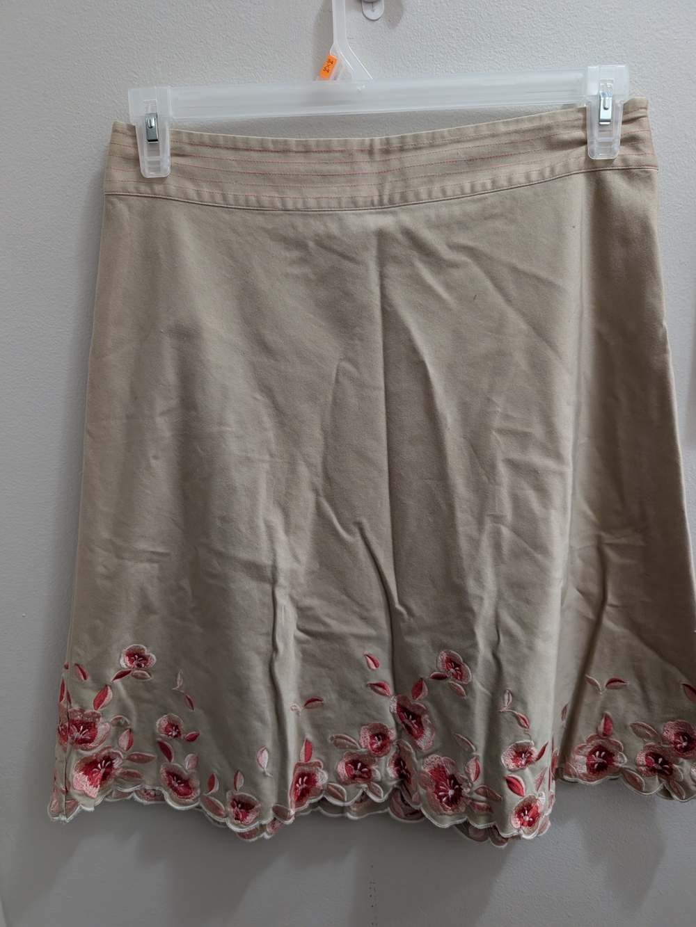 New York City Design Co. Floral Embroidered Skirt in Beige & Pink Size 8